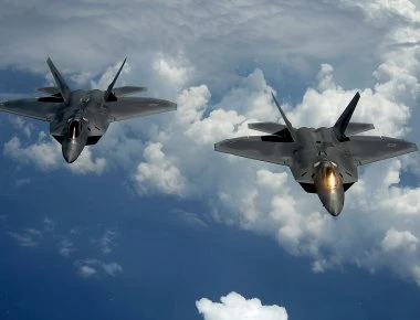 F-22 Raptor προσγειώνονται Ισραήλ για κοινές επιχειρήσεις εναντίον συριακών S-300 - Mε εγκλωβισμό B-52 απαντά η Ρωσία